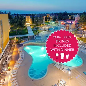 Отель Garden Istra Plava Laguna Умаг